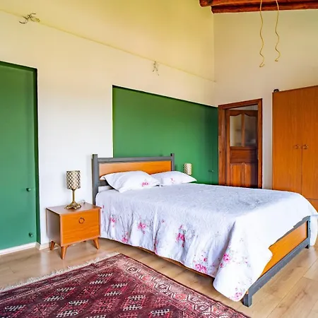 Urla - Tas Dag Evi İzmir